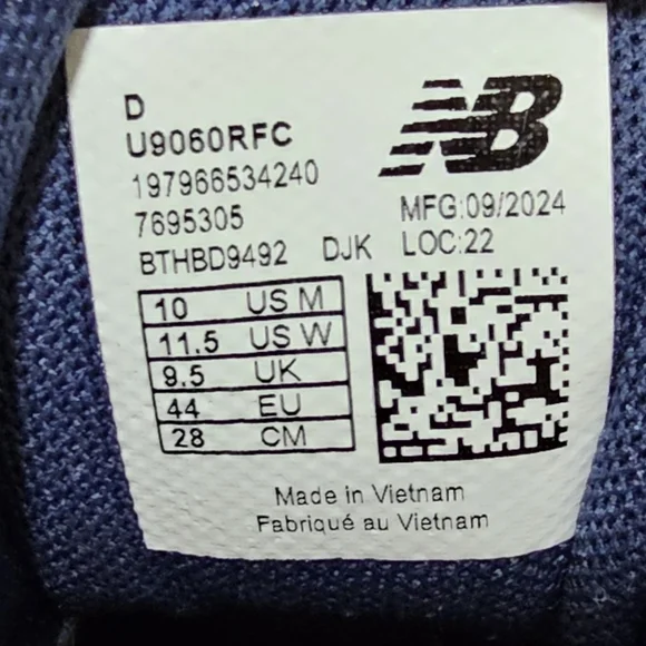 Men's New Balance 9060 size 10 - Picture 9 of 9